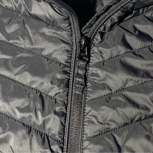 Black Water-Resistant Narrow-Channel Packable Puffer Quilted Coat Zip Jacket - Picture 10 of 11